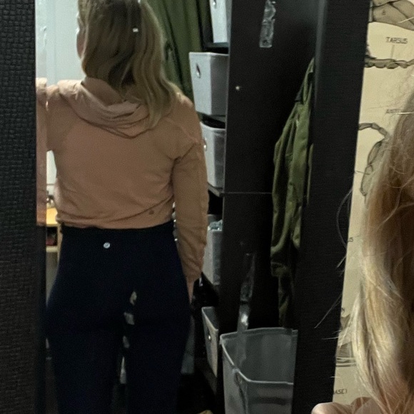 Lululemon Pullover Cropped Jacket - Picture 9 of 9